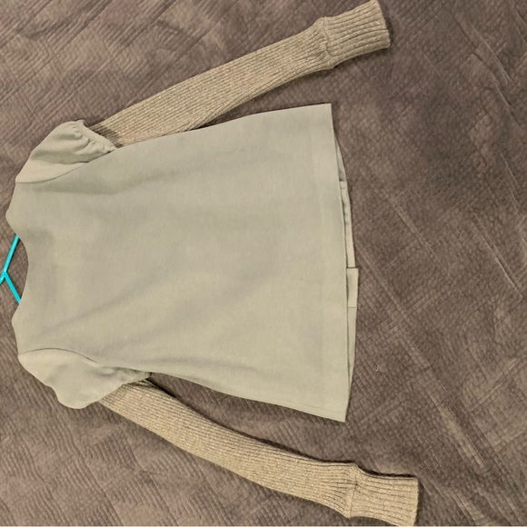 Unique jacket with sweater sleeves. Size S. Gorgeous piece, but need M. NWOT - Picture 2 of 4